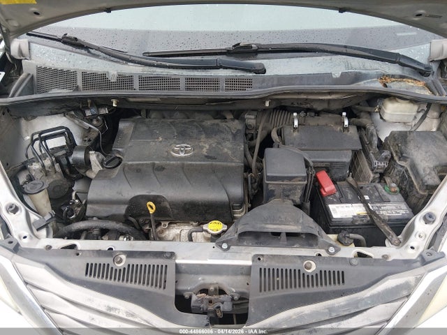 2011 TOYOTA SIENNA 5TDYK3DC5BS091253 Photo 9