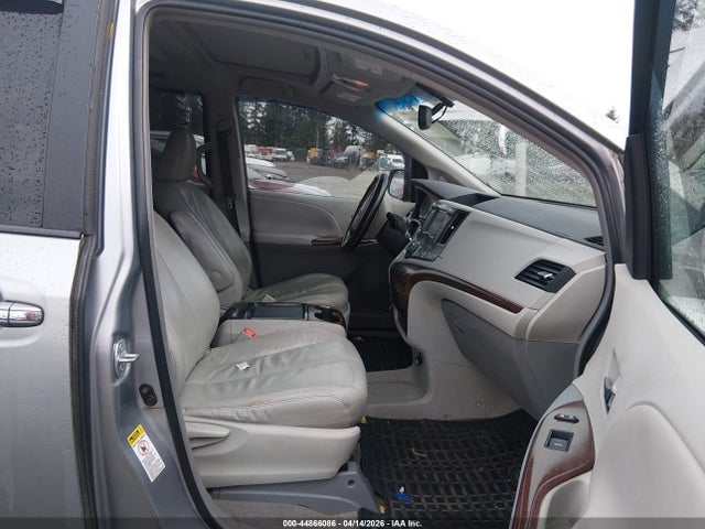2011 TOYOTA SIENNA 5TDYK3DC5BS091253 Photo 4