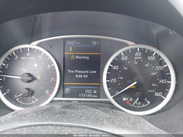 3N1AB7AP2KY368825 Nissan SENTRA S