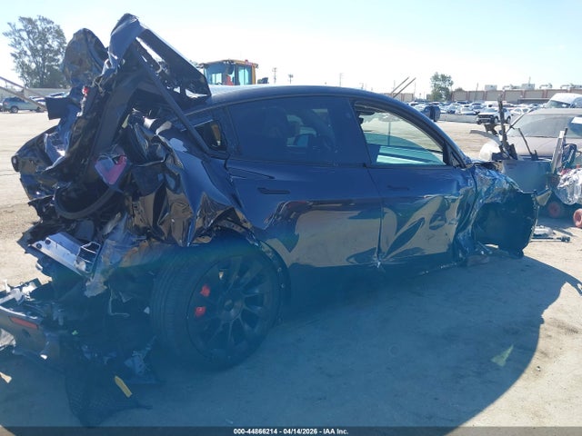 2024 Tesla Model Y Long Range Dual Motor All-wheel Drive მანქანა იყიდება აუქციონზე, vin: 7SAYGAEE2RF131764, აუქციონის ნომერი: 44866214