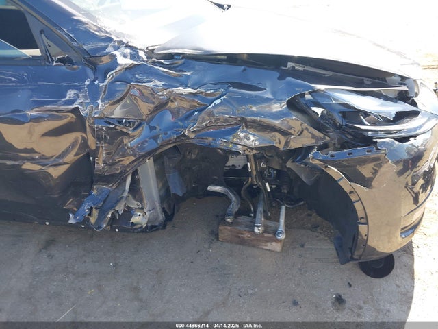 2024 Tesla Model Y Long Range Dual Motor All-wheel Drive მანქანა იყიდება აუქციონზე, vin: 7SAYGAEE2RF131764, აუქციონის ნომერი: 44866214