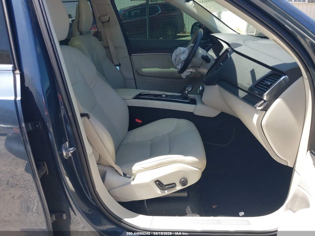 YV4102PK9L1551790 Volvo Xc90 T5 Momentum 7 Passenger