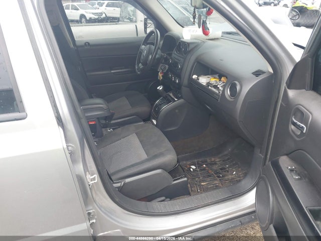 Продажа на аукционе авто 2016 Jeep Patriot Latitude, vin: 1C4NJRFB6GD598646, номер лота: 44866290