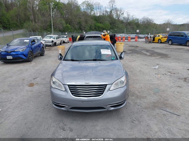 2014 Chrysler 200 Touring მანქანა იყიდება აუქციონზე, vin: 1C3CCBBG5EN106999, აუქციონის ნომერი: 44866291