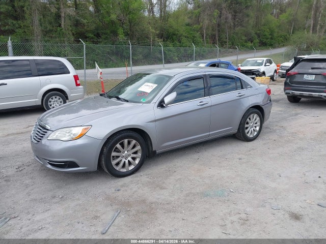 2014 Chrysler 200 Touring მანქანა იყიდება აუქციონზე, vin: 1C3CCBBG5EN106999, აუქციონის ნომერი: 44866291