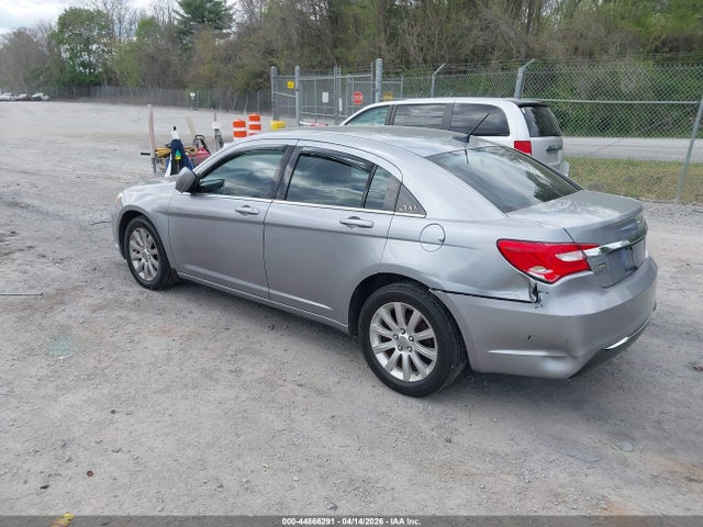 2014 Chrysler 200 Touring მანქანა იყიდება აუქციონზე, vin: 1C3CCBBG5EN106999, აუქციონის ნომერი: 44866291