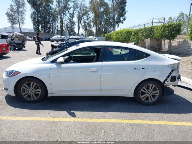 5NPD84LFXJH376372 Hyundai ELANTRA SEL