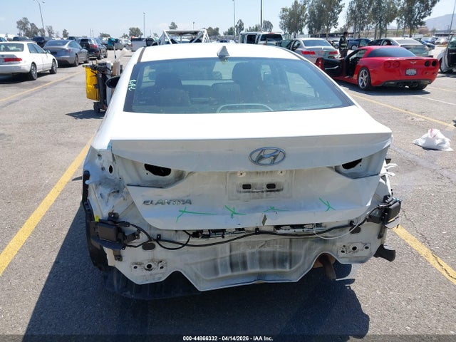 5NPD84LFXJH376372 Hyundai ELANTRA SEL