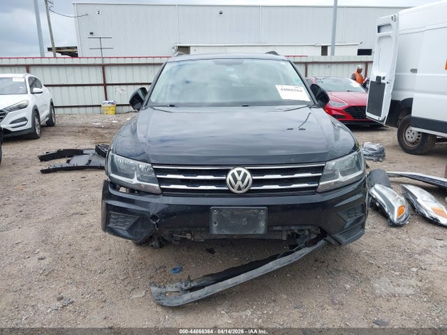 44866364 :رقم المزاد ، 3VV3B7AX0JM167227 vin ، 2018 Volkswagen Tiguan 2.0t Se/2.0t Sel مزاد بيع