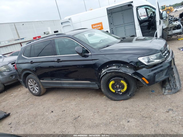 44866364 :رقم المزاد ، 3VV3B7AX0JM167227 vin ، 2018 Volkswagen Tiguan 2.0t Se/2.0t Sel مزاد بيع