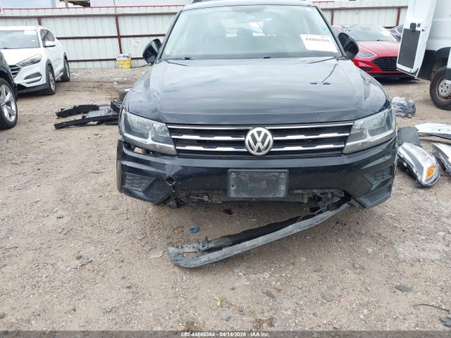 44866364 :رقم المزاد ، 3VV3B7AX0JM167227 vin ، 2018 Volkswagen Tiguan 2.0t Se/2.0t Sel مزاد بيع