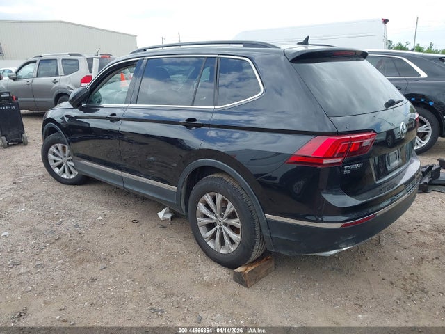 44866364 :رقم المزاد ، 3VV3B7AX0JM167227 vin ، 2018 Volkswagen Tiguan 2.0t Se/2.0t Sel مزاد بيع