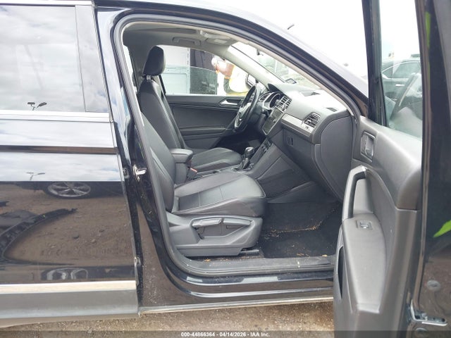 44866364 :رقم المزاد ، 3VV3B7AX0JM167227 vin ، 2018 Volkswagen Tiguan 2.0t Se/2.0t Sel مزاد بيع