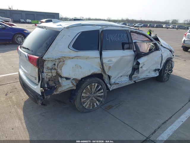 JA4AZ3A37KZ026821 Mitsubishi Outlander Sel