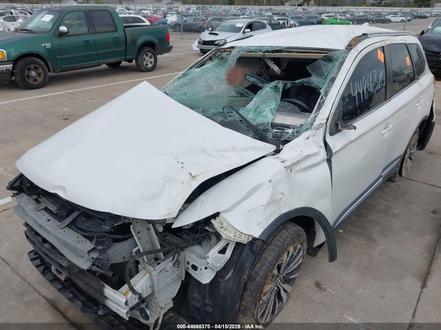 JA4AZ3A37KZ026821 Mitsubishi Outlander Sel