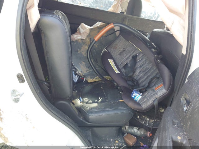 JA4AZ3A37KZ026821 Mitsubishi Outlander Sel