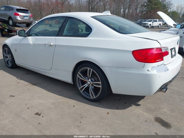 2011 BMW 335I WBAKF9C52BE619611 Photo 2