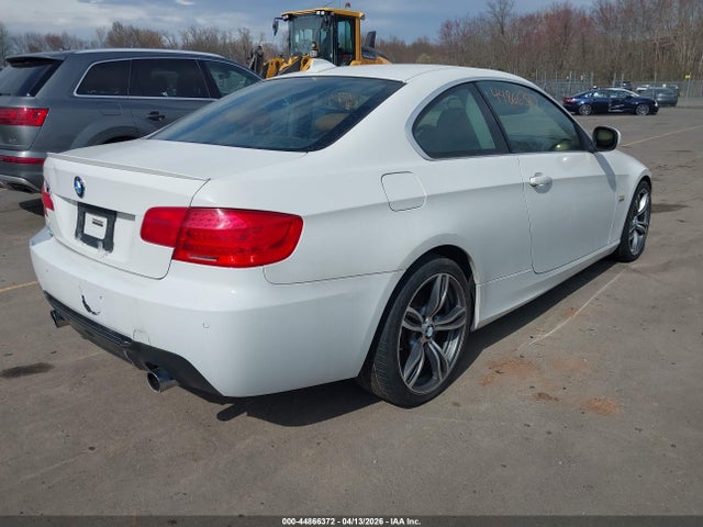 2011 BMW 335I WBAKF9C52BE619611 Photo 3