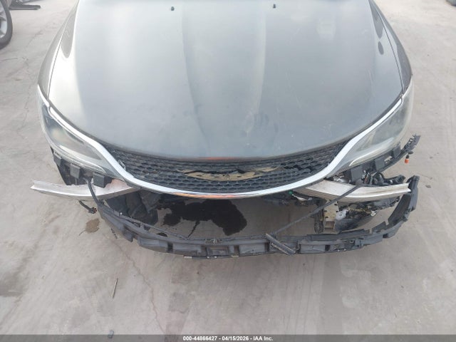 44866427 :رقم المزاد ، 1C3CCCCB5FN619034 vin ، 2015 Chrysler 200 C مزاد بيع