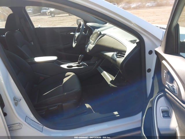 2020 CHEVROLET MALIBU 1G1ZD5ST1LF051677 Photo 4