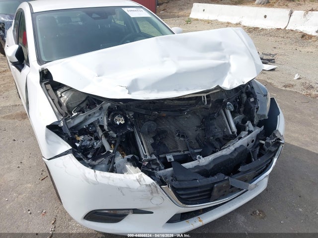 Aukcja sprzedaży 2018 Mazda Mazda3 Sport, vin: 3MZBN1U73JM197961, numer aukcji: 44866524