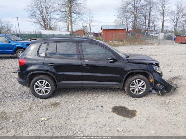 2016 Volkswagen Tiguan S მანქანა იყიდება აუქციონზე, vin: WVGAV7AX3GK000076, აუქციონის ნომერი: 44866529