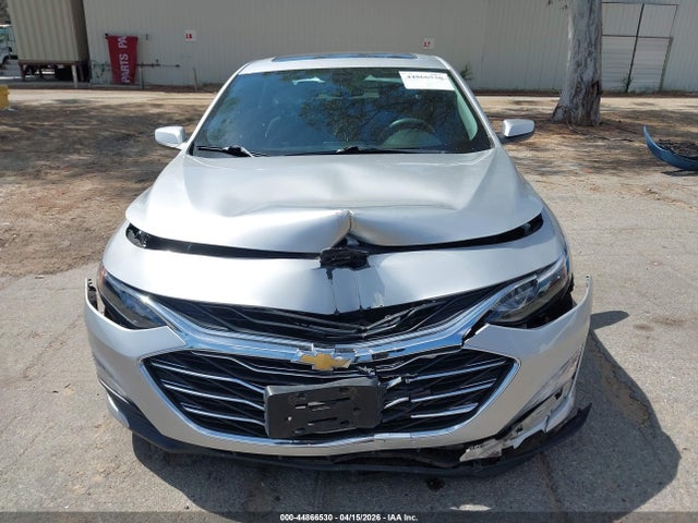 1G1ZD5ST0NF172056 Chevrolet Malibu Fwd Lt