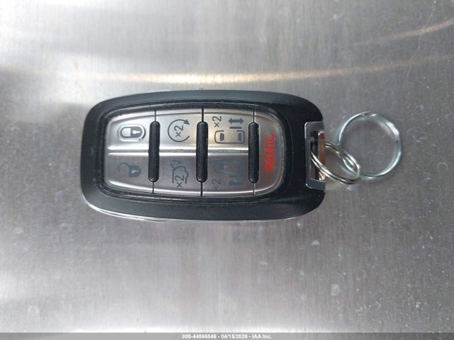 2C4RC1BG4HR501828 Chrysler Pacifica Touring-l