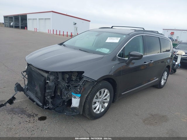 2C4RC1BG4HR501828 Chrysler Pacifica Touring-l