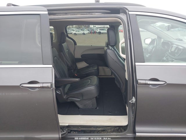 2C4RC1BG4HR501828 Chrysler Pacifica Touring-l