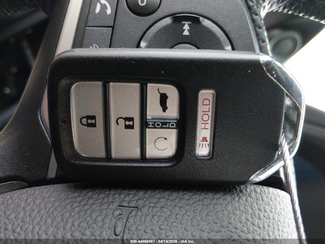 44866567 :رقم المزاد ، 5FNYF8H57NB028564 vin ، 2022 Honda Passport Awd Ex-l مزاد بيع
