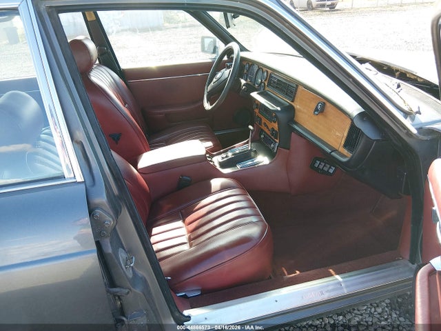 44866573 :رقم المزاد ، SAJAV1347FC414251 vin ، 1985 Jaguar Xj6 مزاد بيع