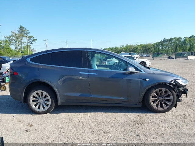 Tesla Model X 100d/75d/p100d 2018 5YJXCAE20JF101564 Image 13