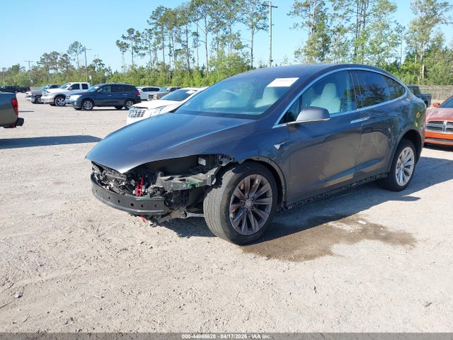 Tesla Model X 100d/75d/p100d 2018 5YJXCAE20JF101564 Image 2