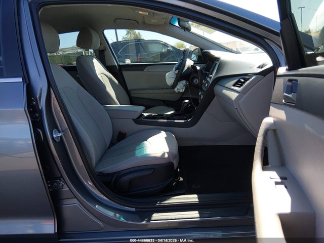 Hyundai SONATA SE 2019 5NPE24AF6KH794972 Image 5