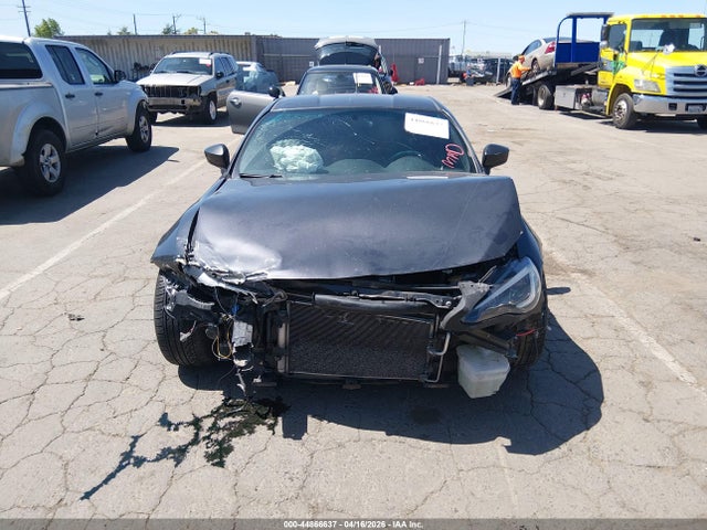 JF1ZNAA12E9700102 Scion FR-S