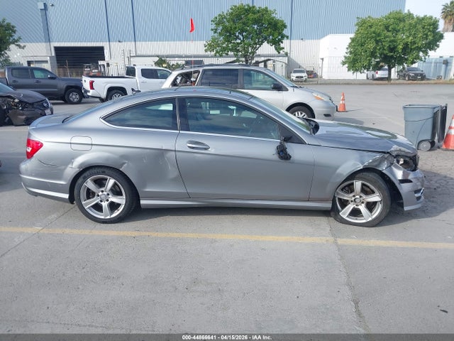 Продажа на аукционе авто 2014 Mercedes-benz C 250, vin: WDDGJ4HB6EG270721, номер лота: 44866641