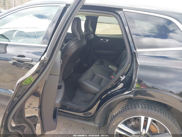 LYVA22RK2KB220499 Volvo Xc60 T6 Momentum