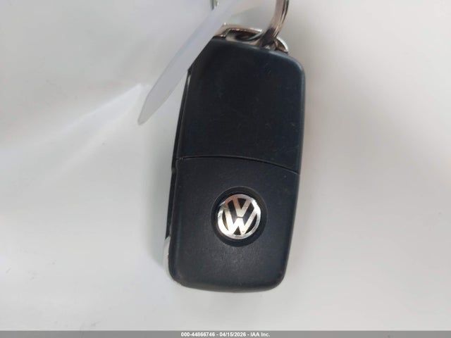 2015 Volkswagen Jetta 2.0l S მანქანა იყიდება აუქციონზე, vin: 3VW2K7AJ9FM226706, აუქციონის ნომერი: 44866746