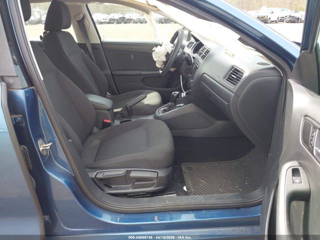 2015 Volkswagen Jetta 2.0l S მანქანა იყიდება აუქციონზე, vin: 3VW2K7AJ9FM226706, აუქციონის ნომერი: 44866746