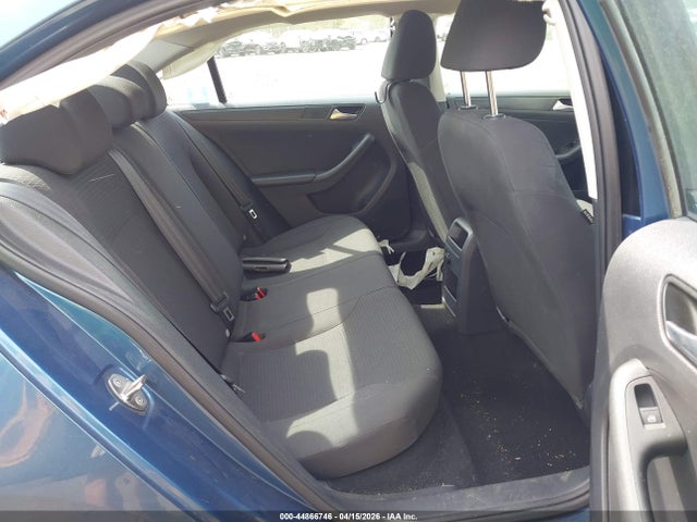 2015 Volkswagen Jetta 2.0l S მანქანა იყიდება აუქციონზე, vin: 3VW2K7AJ9FM226706, აუქციონის ნომერი: 44866746