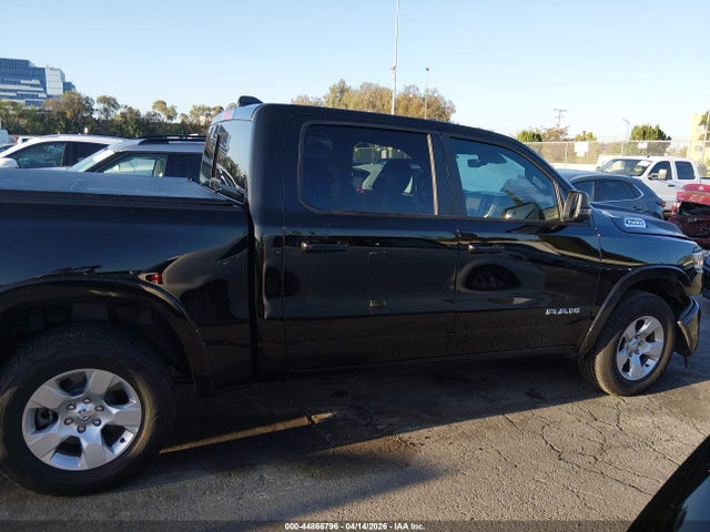 2026 Ram 1500 Big Horn  4x4 5'7 Box მანქანა იყიდება აუქციონზე, vin: 1C6SRFFP0TN180942, აუქციონის ნომერი: 44866796