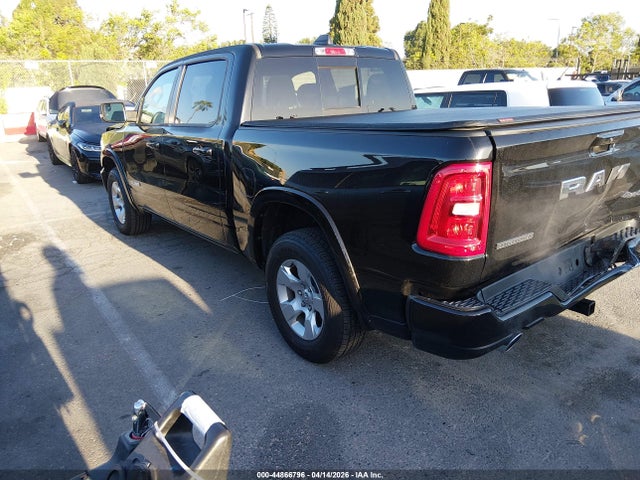 2026 Ram 1500 Big Horn  4x4 5'7 Box მანქანა იყიდება აუქციონზე, vin: 1C6SRFFP0TN180942, აუქციონის ნომერი: 44866796
