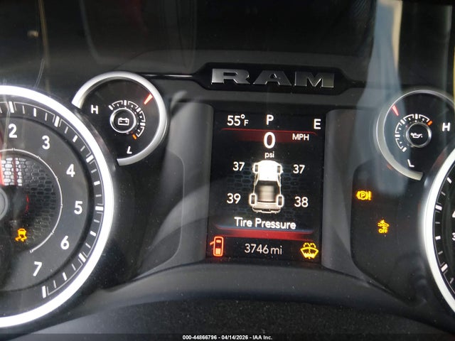 2026 Ram 1500 Big Horn  4x4 5'7 Box მანქანა იყიდება აუქციონზე, vin: 1C6SRFFP0TN180942, აუქციონის ნომერი: 44866796