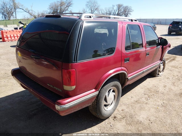 1995 Chevrolet Blazer მანქანა იყიდება აუქციონზე, vin: 1GNDT13W2SK200374, აუქციონის ნომერი: 44866838