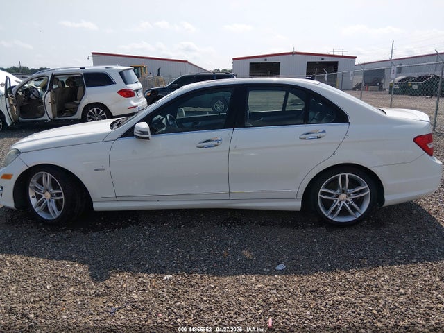 2012 Mercedes-benz C 250 Sport მანქანა იყიდება აუქციონზე, vin: WDDGF4HB9CR231673, აუქციონის ნომერი: 44866852