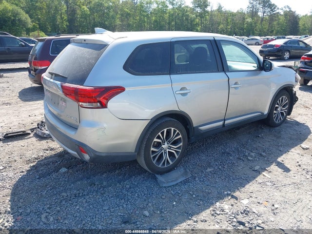 44866948 :رقم المزاد ، JA4AD3A3XJJ002427 vin ، 2018 Mitsubishi Outlander Se مزاد بيع