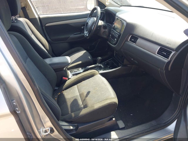 44866948 :رقم المزاد ، JA4AD3A3XJJ002427 vin ، 2018 Mitsubishi Outlander Se مزاد بيع