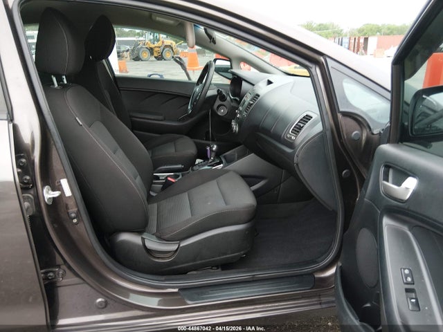 2017 Kia Forte Lx მანქანა იყიდება აუქციონზე, vin: 3KPFK4A77HE057449, აუქციონის ნომერი: 44867042