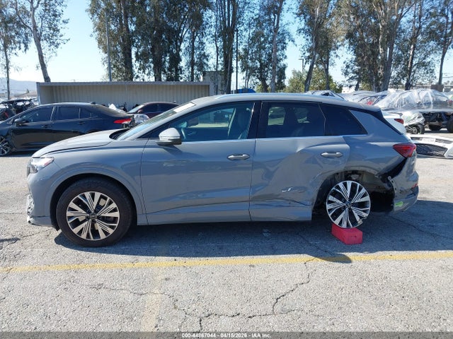 WA1ACBFZ2PP058040 Audi Q4 E-tron Premium 40 Rwd